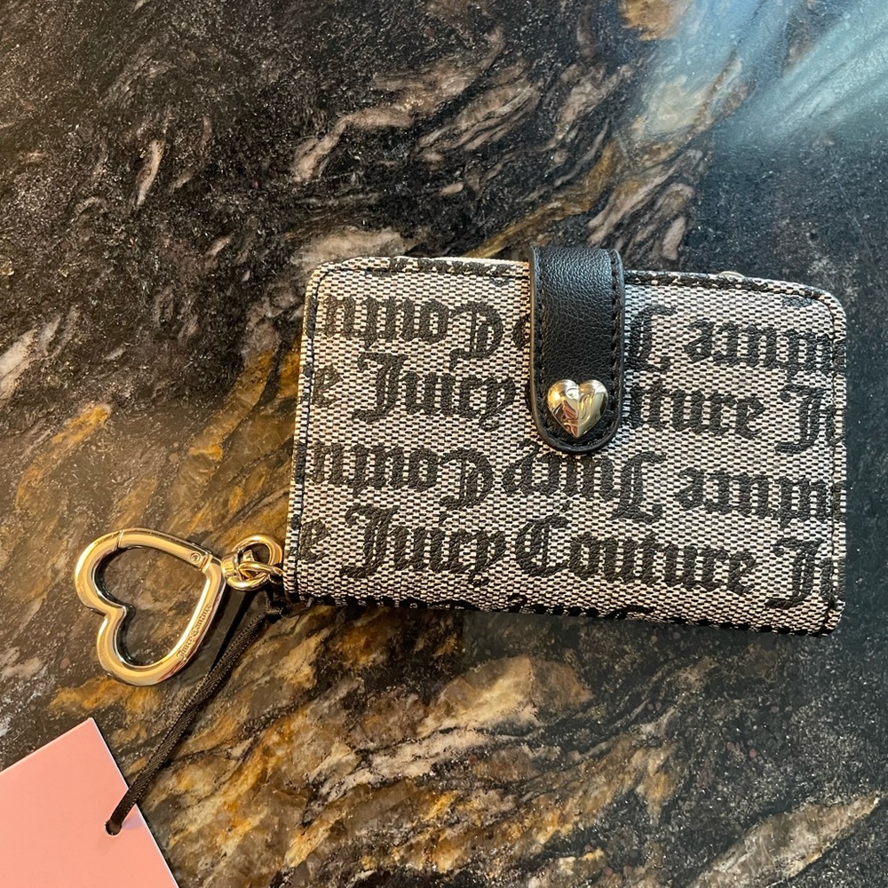 💖Juicy Couture Status Black Beige Bifold Wallet